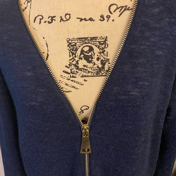 Light Weight pull over with 3/4 zipper - Picture 2 of 6